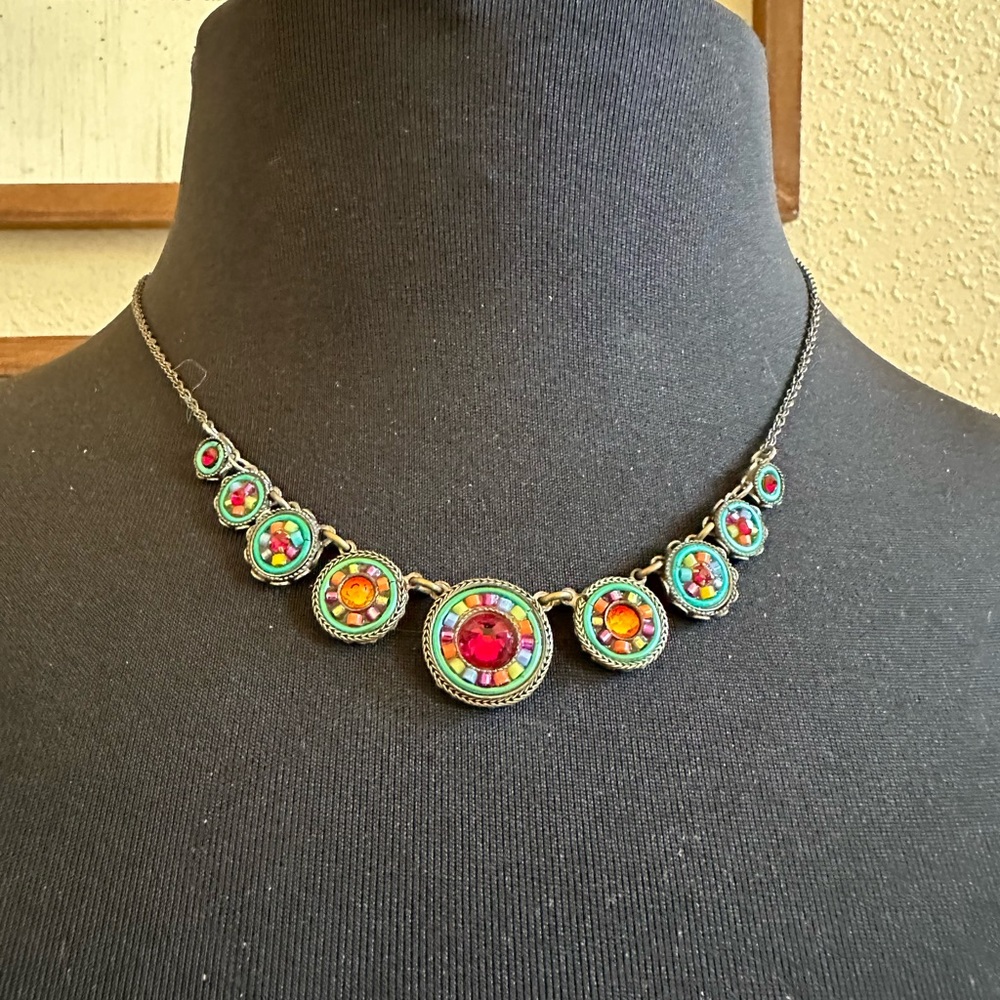 Vintage Firefly Round Dolce Vita Necklace